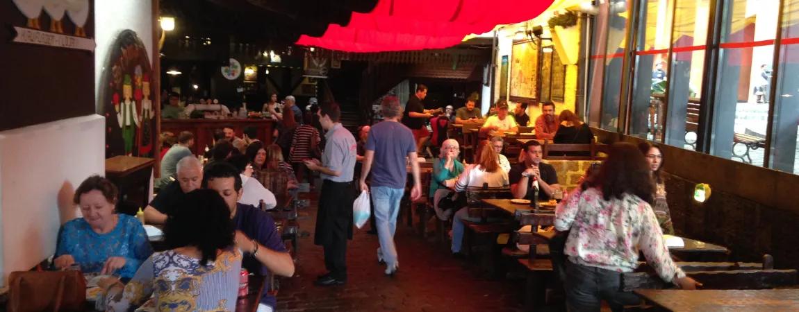 9 Bares em Curitiba para Aproveitar o Happy Hour